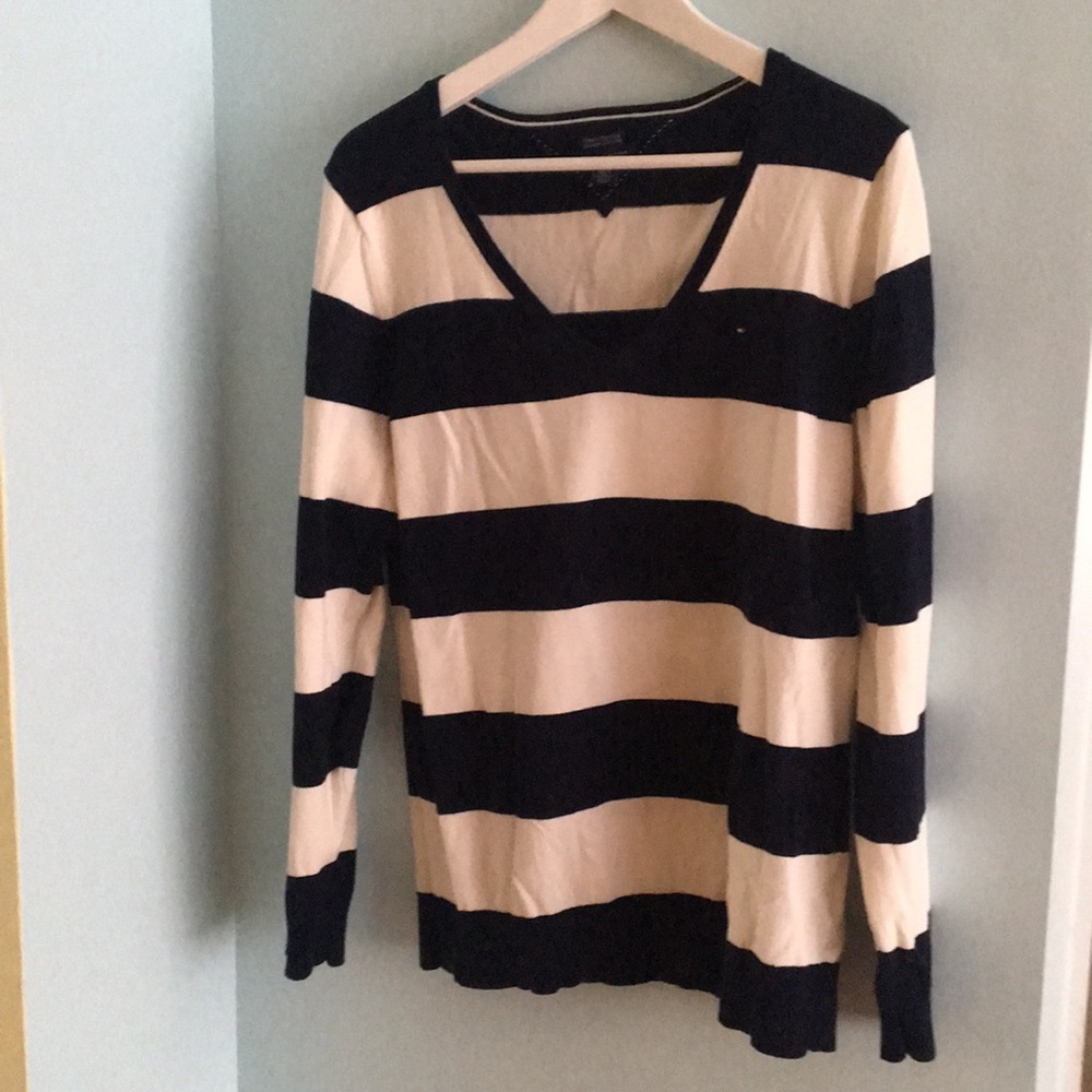 Tommy Hilfiger sweater